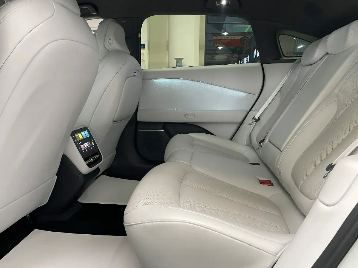 2024 Xpeng P7+ BEV 60.7KWH,autocango,china used car exporter,china ev exporter,chinese used car exporter,chinese used ev exporter