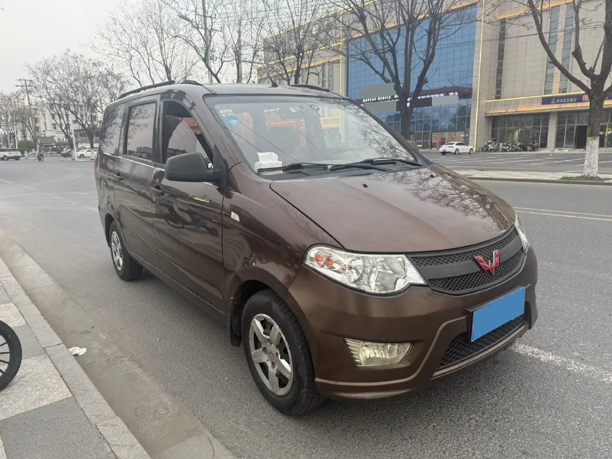 2018 WuLing HongGuang 1.2L 82HP L4 5MT,autocango,china used car exporter,china ev exporter,chinese used car exporter,chinese used ev exporter