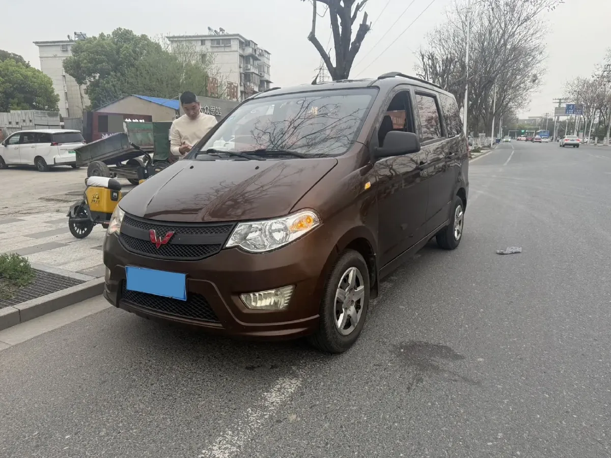 2018 WuLing HongGuang 1.2L 82HP L4 5MT,autocango,china used car exporter,china ev exporter,chinese used car exporter,chinese used ev exporter