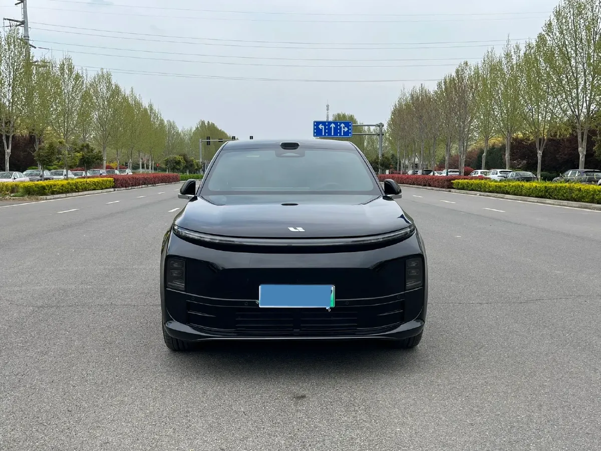 2025 Li L6 Range Extended 154HP L4 REEV,autocango,china used car exporter,china ev exporter,chinese used car exporter,chinese used ev exporter