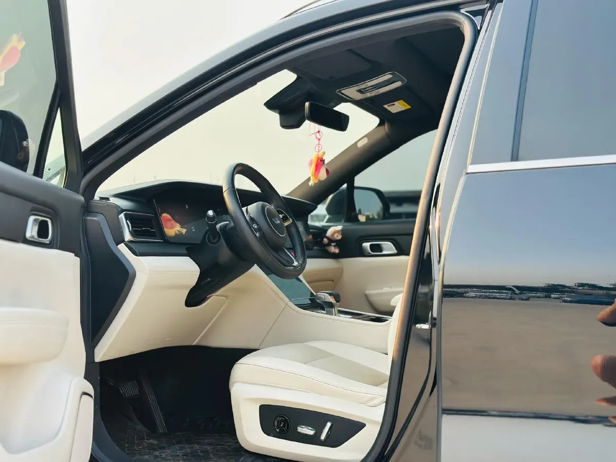 2021 Li ONE Range Extended 131HP REEV 40.5KWH,autocango,china used car exporter,china ev exporter,chinese used car exporter,chinese used ev exporter