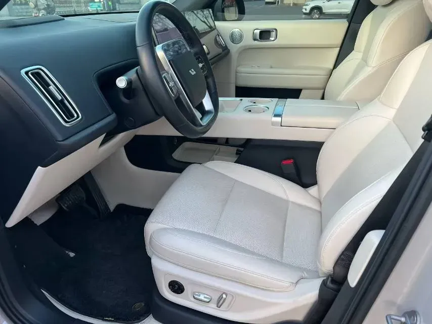 2024 Li L6 Range Extended 154HP L4 REEV 36.8KWH,autocango,china used car exporter,china ev exporter,chinese used car exporter,chinese used ev exporter