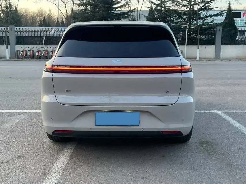 2024 Li L6 Range Extended 154HP L4 REEV 36.8KWH,autocango,china used car exporter,china ev exporter,chinese used car exporter,chinese used ev exporter