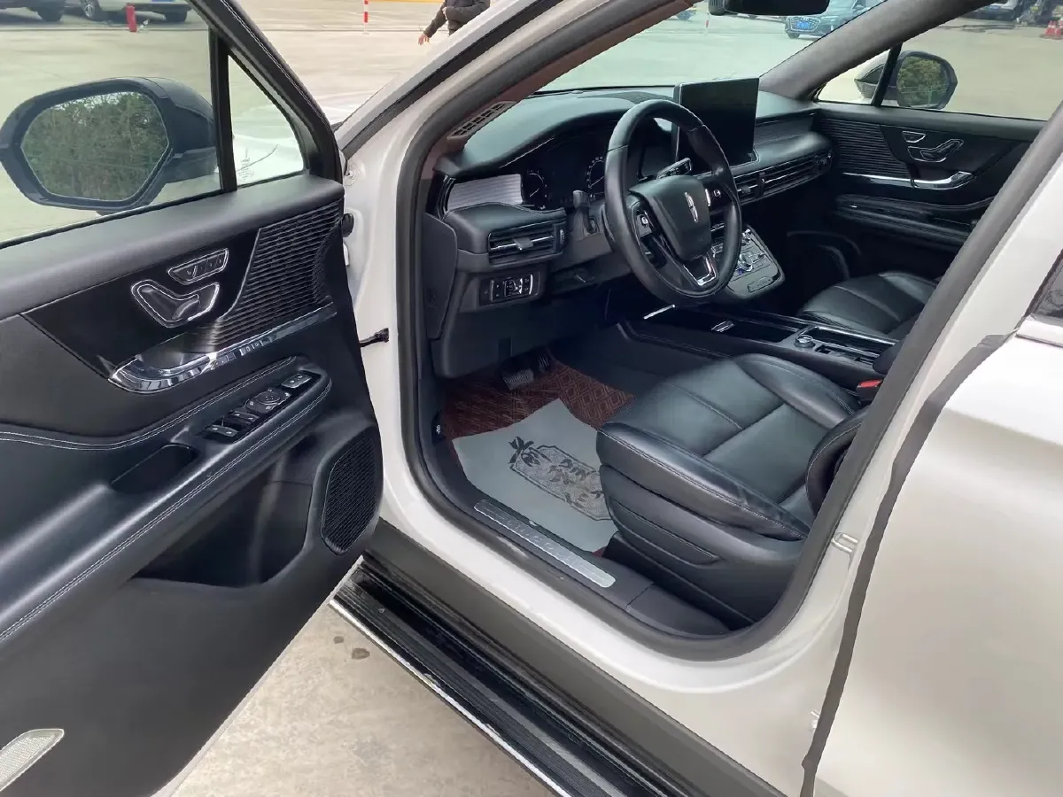 2021 Lincoln Corsair 2.0T 245HP L4 8AT,autocango,china used car exporter,china ev exporter,chinese used car exporter,chinese used ev exporter