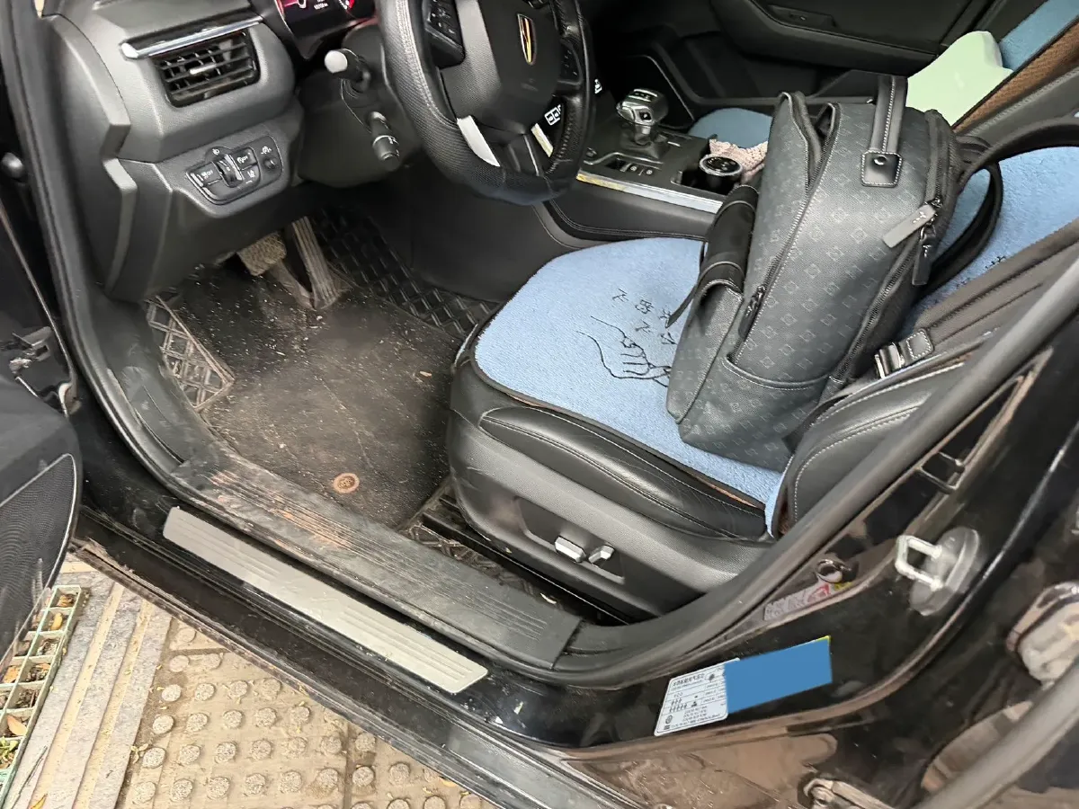 2020 HongQi H5 1.8T 197HP L4 6AT,autocango,china used car exporter,china ev exporter,chinese used car exporter,chinese used ev exporter