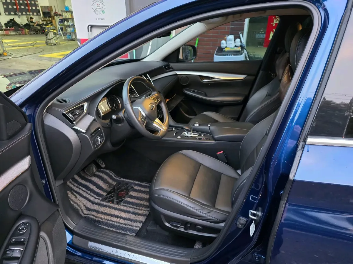 2020 Infiniti QX50 2.0T 245HP L4 CVT,autocango,china used car exporter,china ev exporter,chinese used car exporter,chinese used ev exporter