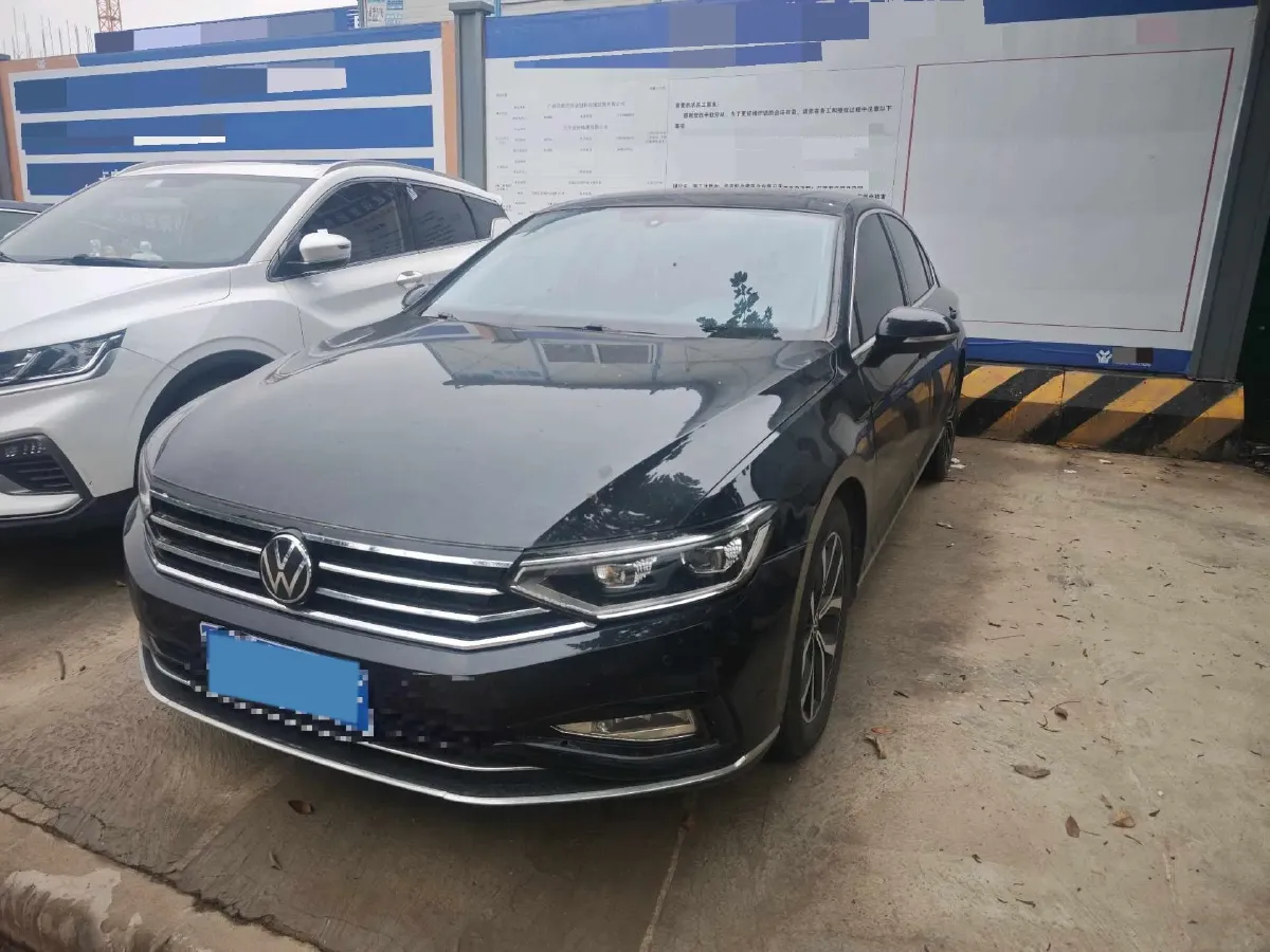 2020 Volkswagen Magotan 2.0T 186HP L4 7DCT,autocango,china used car exporter,china ev exporter,chinese used car exporter,chinese used ev exporter