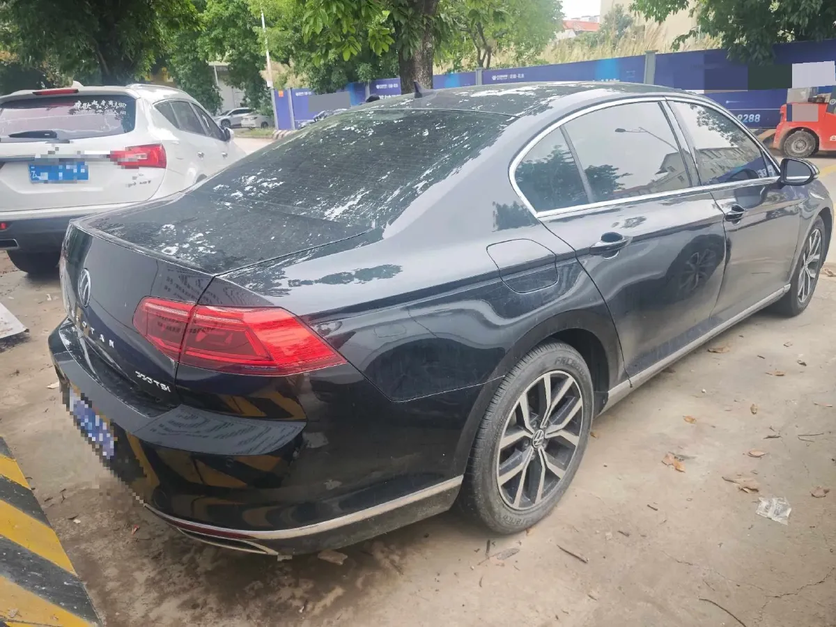 2020 Volkswagen Magotan 2.0T 186HP L4 7DCT,autocango,china used car exporter,china ev exporter,chinese used car exporter,chinese used ev exporter