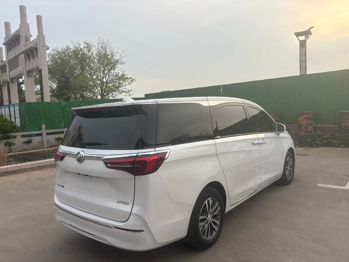 2023 Buick GL8 2.0T 237HP L4 9AT,autocango,china used car exporter,china ev exporter,chinese used car exporter,chinese used ev exporter