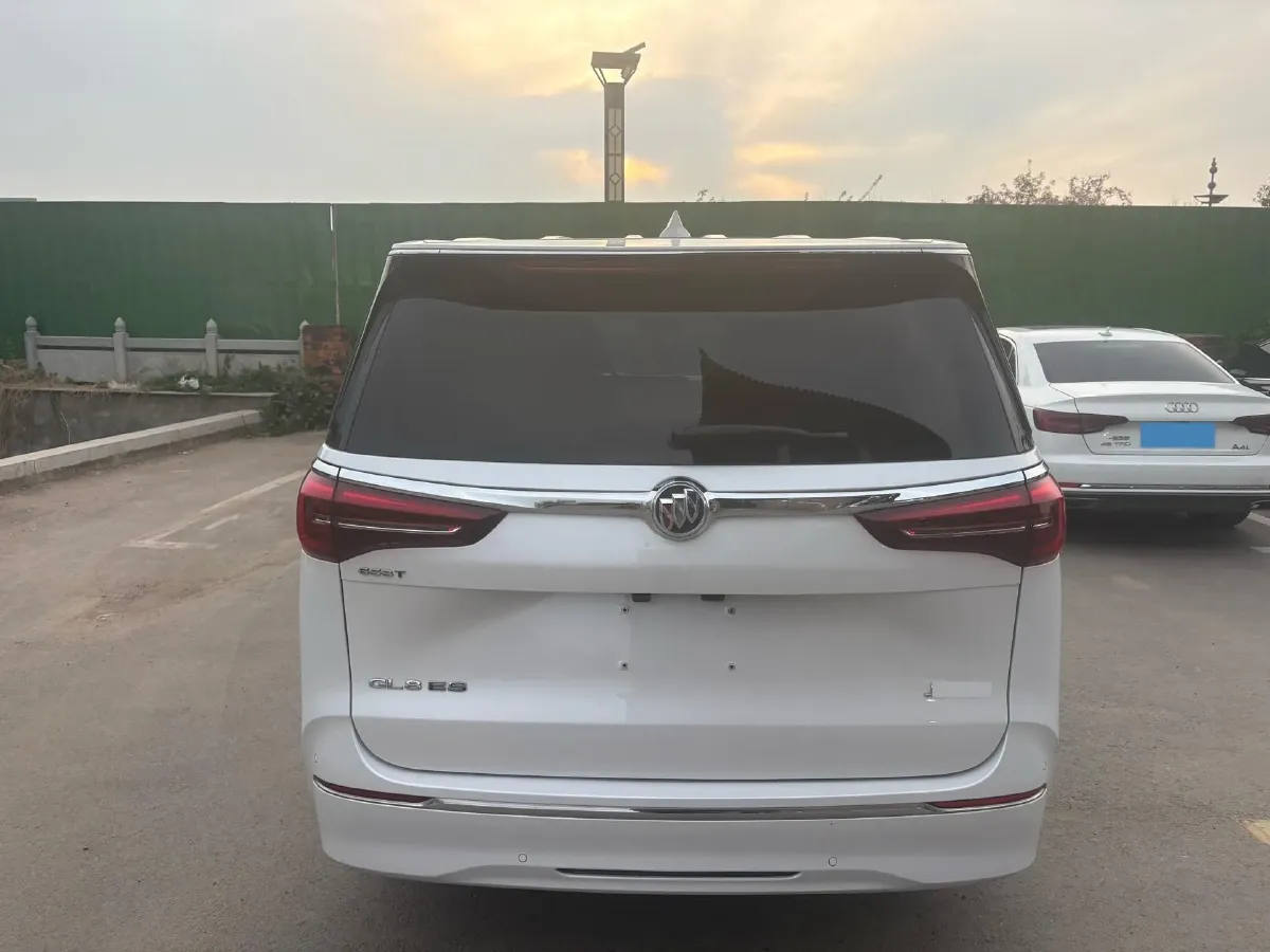 2023 Buick GL8 2.0T 237HP L4 9AT,autocango,china used car exporter,china ev exporter,chinese used car exporter,chinese used ev exporter