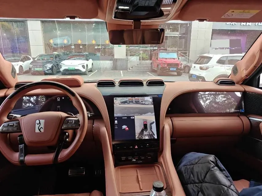 2023 YangWang U8 2.0T 272HP L4 REEV 49.05KWH,autocango,china used car exporter,china ev exporter,chinese used car exporter,chinese used ev exporter