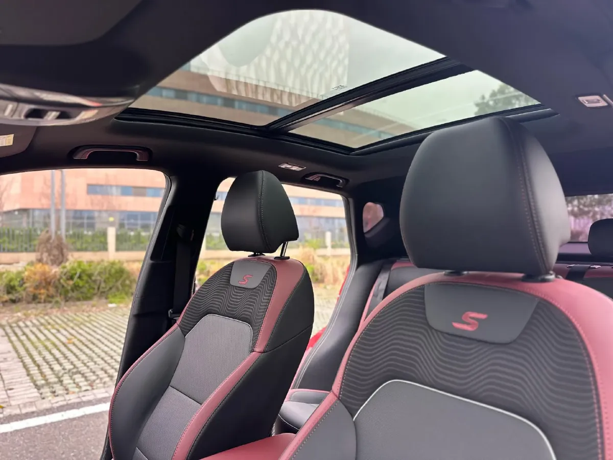 2021 Geely Coolray 1.5T 177HP L3 7DCT,autocango,china used car exporter,china ev exporter,chinese used car exporter,chinese used ev exporter