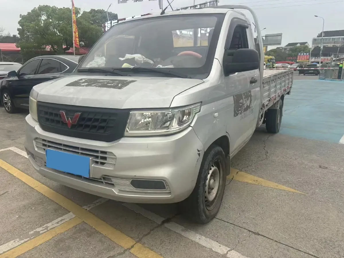 2022 WuLing RongGuang New Truck 1.5L 102HP L4 5MT,autocango,china used car exporter,china ev exporter,chinese used car exporter,chinese used ev exporter
