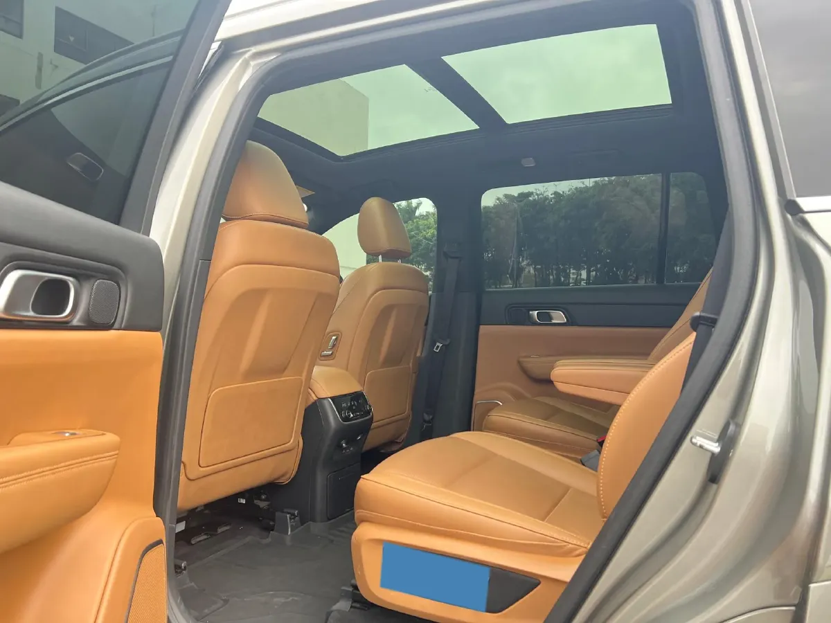 2021 Li ONE Range Extended 131HP REEV 40.5KWH,autocango,china used car exporter,china ev exporter,chinese used car exporter,chinese used ev exporter