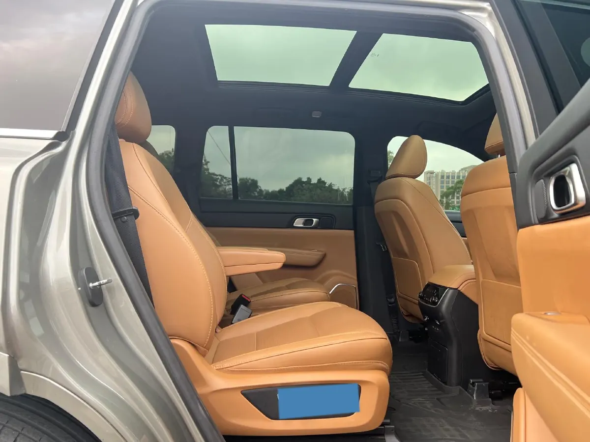 2021 Li ONE Range Extended 131HP REEV 40.5KWH,autocango,china used car exporter,china ev exporter,chinese used car exporter,chinese used ev exporter