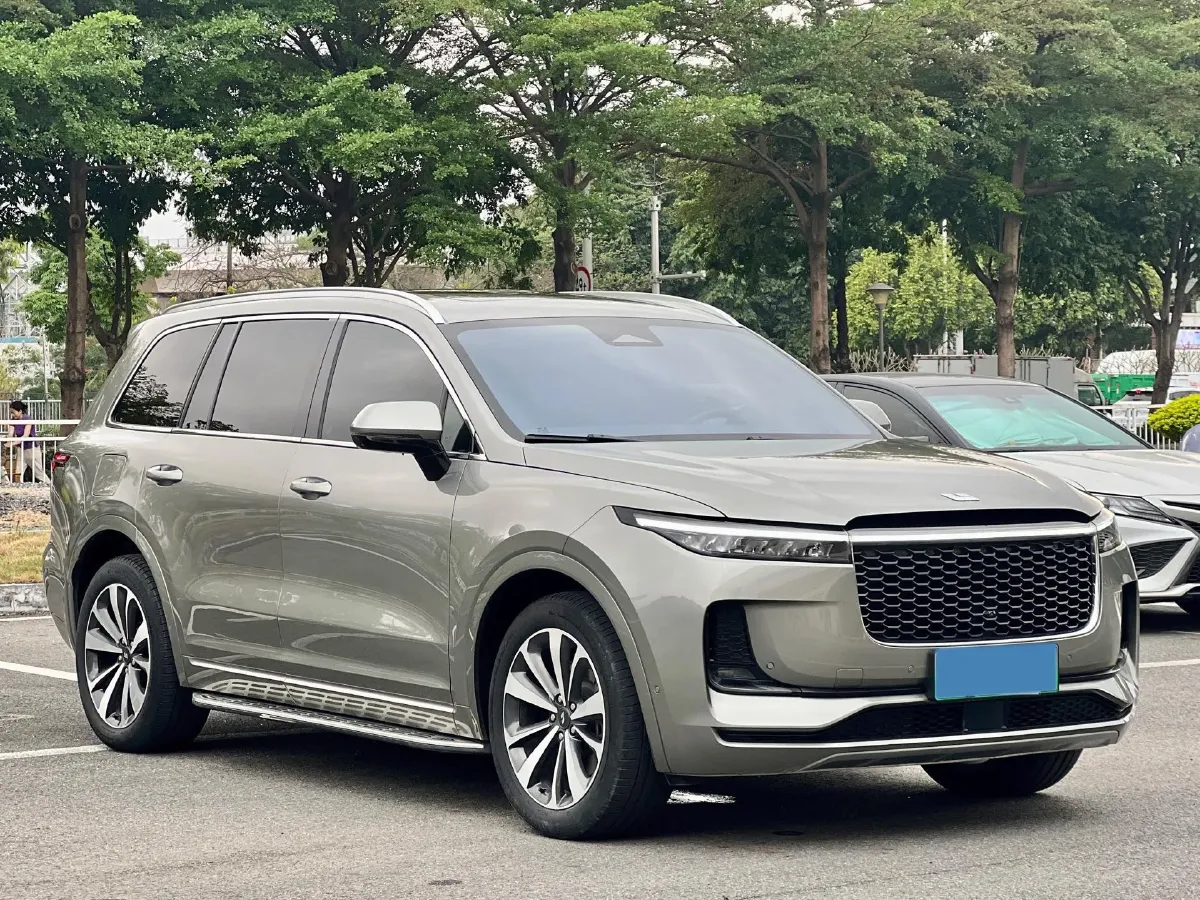 2021 Li ONE Range Extended 131HP REEV 40.5KWH,autocango,china used car exporter,china ev exporter,chinese used car exporter,chinese used ev exporter
