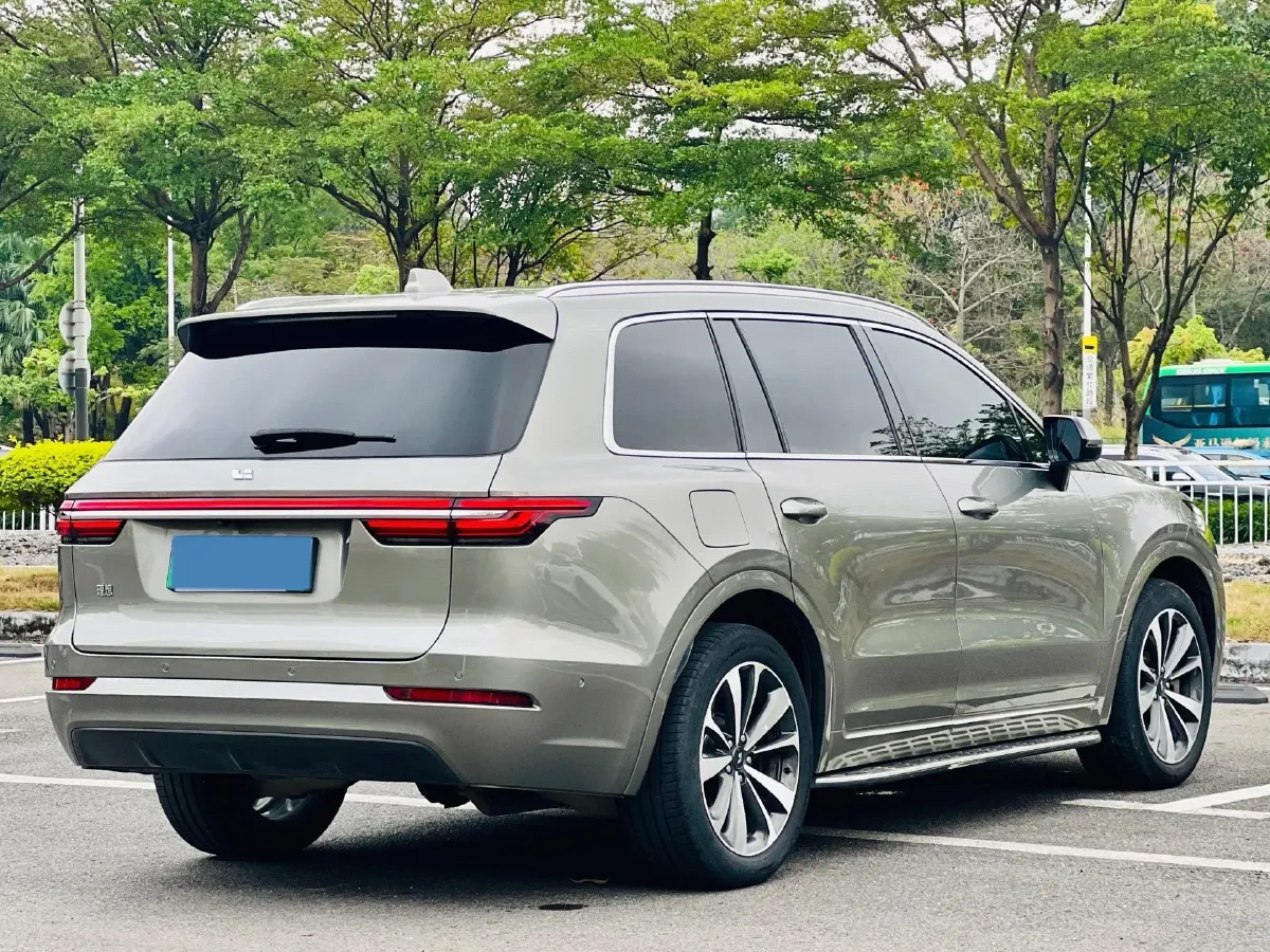 2021 Li ONE Range Extended 131HP REEV 40.5KWH,autocango,china used car exporter,china ev exporter,chinese used car exporter,chinese used ev exporter