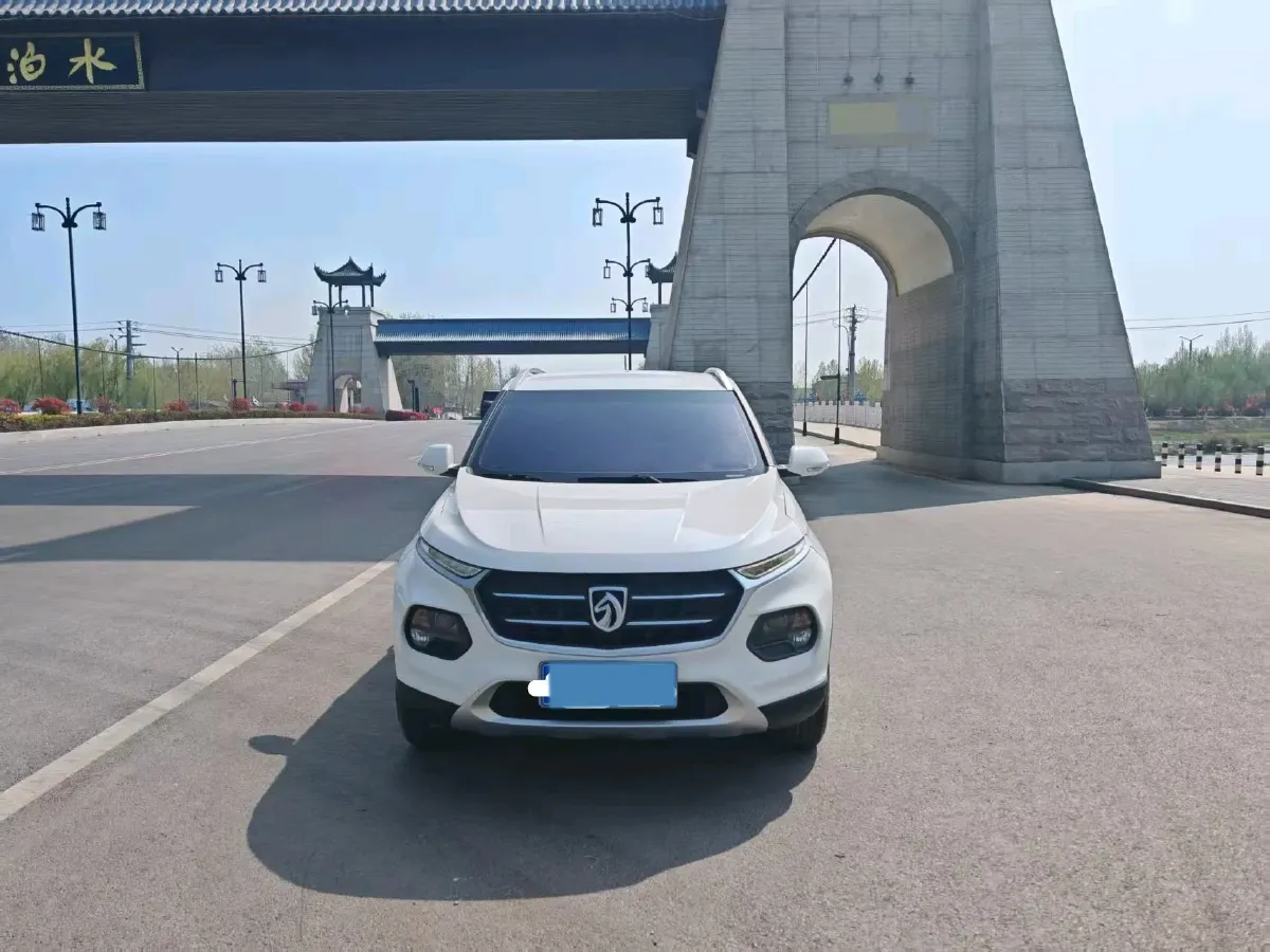 2017 BaoJun 310W 1.5L 105HP L4 6MT,autocango,china used car exporter,china ev exporter,chinese used car exporter,chinese used ev exporter