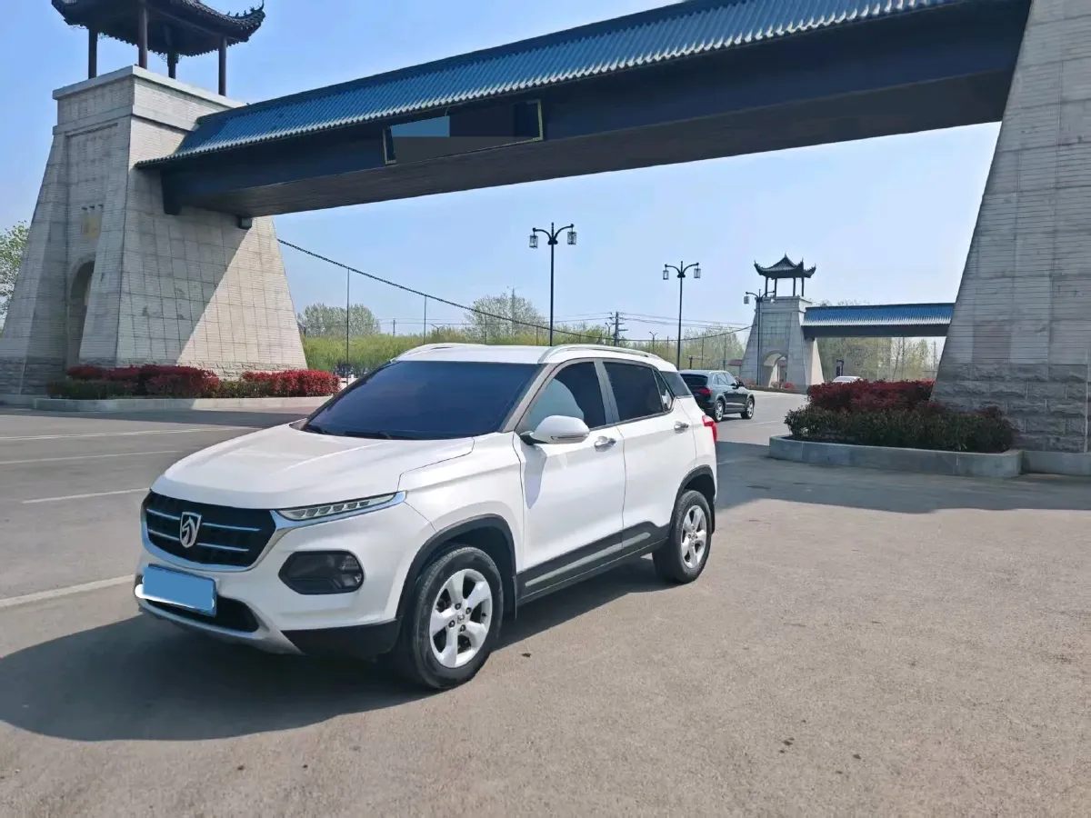 2017 BaoJun 310W 1.5L 105HP L4 6MT,autocango,china used car exporter,china ev exporter,chinese used car exporter,chinese used ev exporter