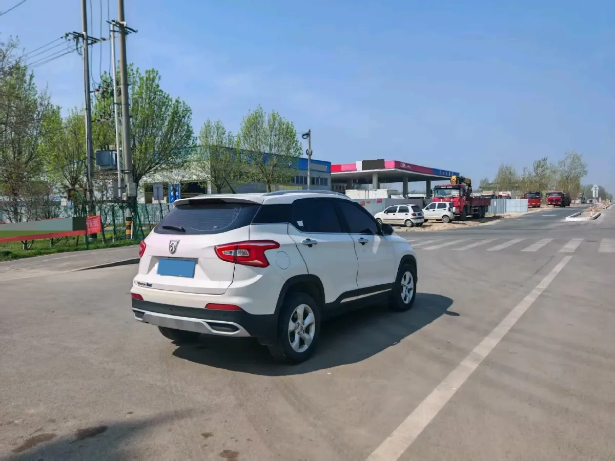 2017 BaoJun 310W 1.5L 105HP L4 6MT,autocango,china used car exporter,china ev exporter,chinese used car exporter,chinese used ev exporter