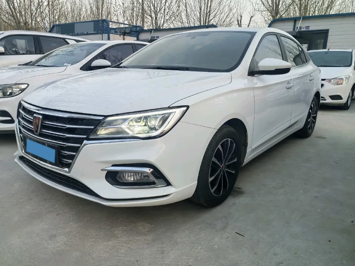 2020 Roewe i5 1.5L 120HP L4 5MT,autocango,china used car exporter,china ev exporter,chinese used car exporter,chinese used ev exporter