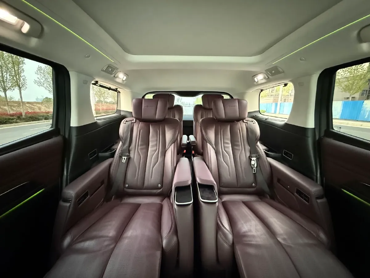 2023 Buick Century 2.0T 237HP L4 9AT,autocango,china used car exporter,china ev exporter,chinese used car exporter,chinese used ev exporter