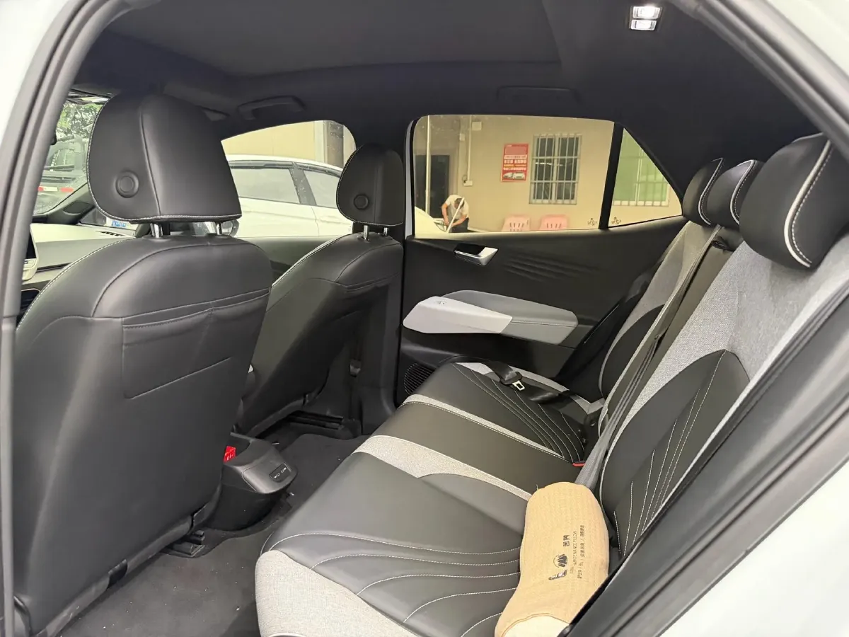 2022 Volkswagen ID.3 BEV 57.3KWH,autocango,china used car exporter,china ev exporter,chinese used car exporter,chinese used ev exporter