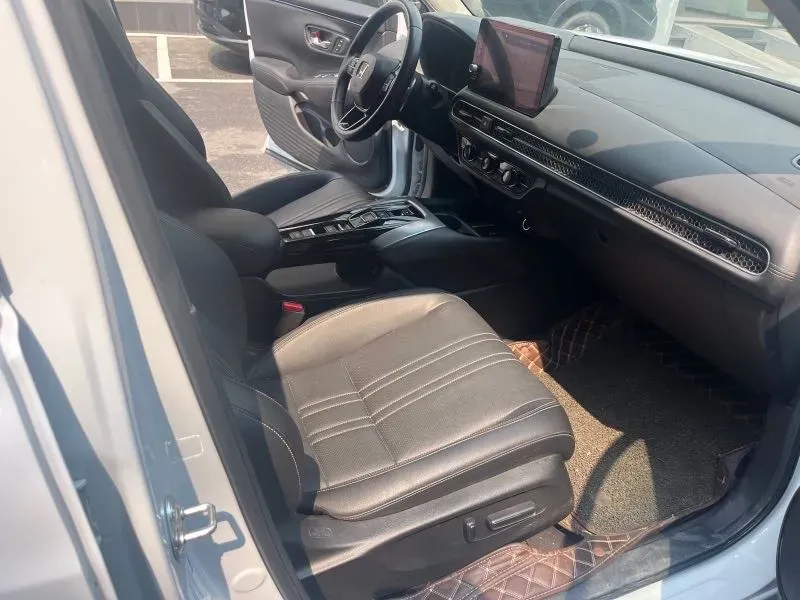 2023 Honda HR-V 2.0L 143HP L4 E-CVT Hybrid,autocango,china used car exporter,china ev exporter,chinese used car exporter,chinese used ev exporter