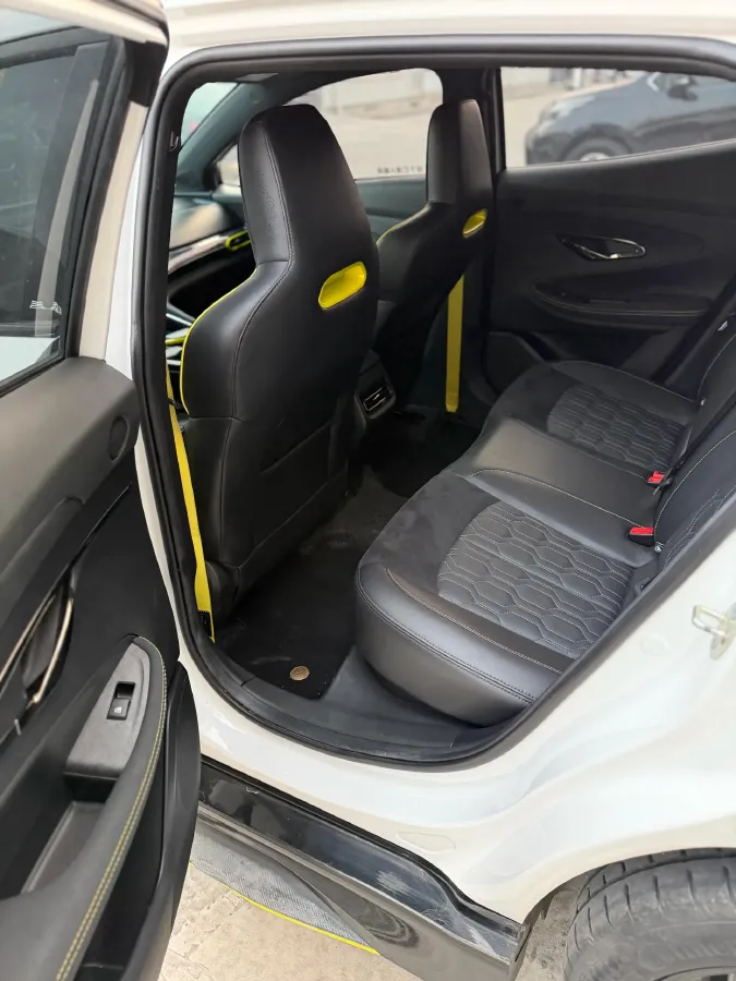 2022 ChangAn UNI-T 2.0T 233HP L4 8AT,autocango,china used car exporter,china ev exporter,chinese used car exporter,chinese used ev exporter