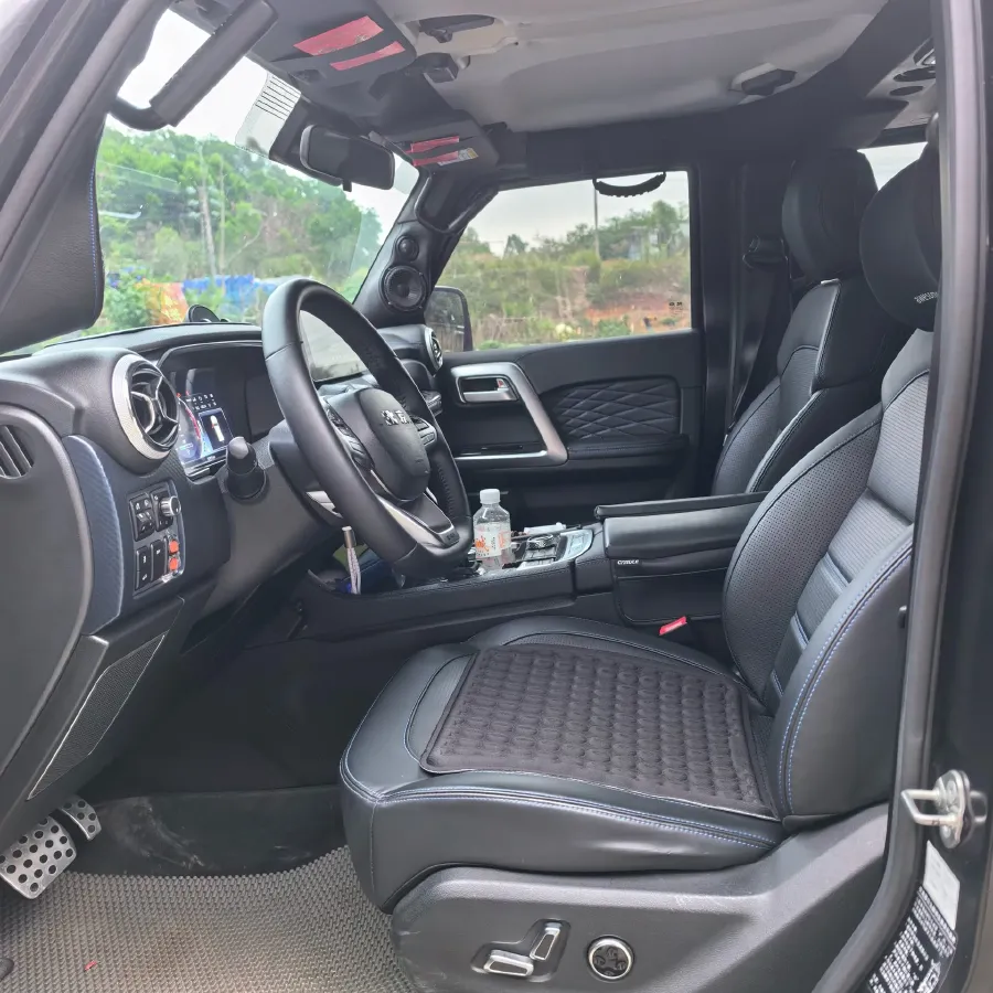 2023 Beijing BJ40 2.0T 163HP L4 8AT,autocango,china used car exporter,china ev exporter,chinese used car exporter,chinese used ev exporter