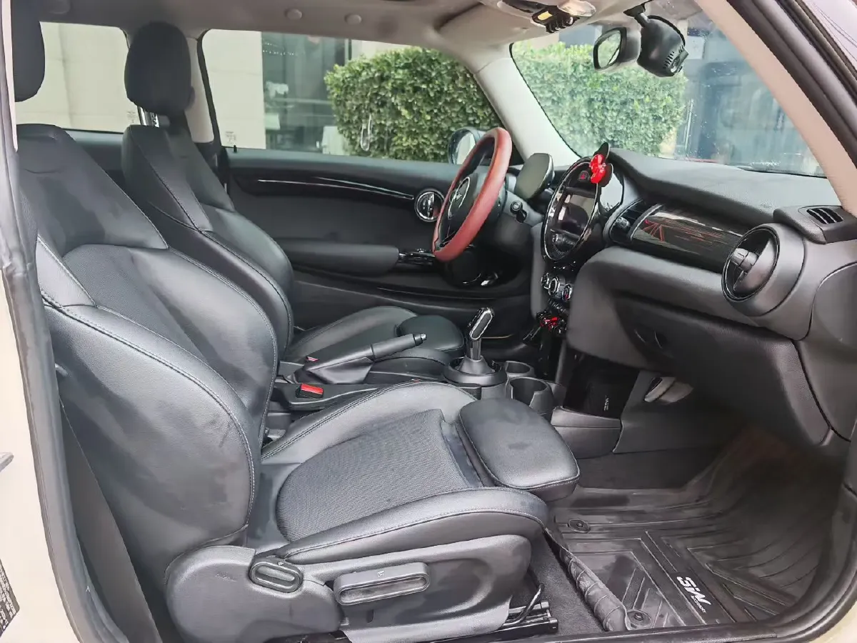 2021 MINI MINI 1.5T 136HP L3 7DCT,autocango,china used car exporter,china ev exporter,chinese used car exporter,chinese used ev exporter