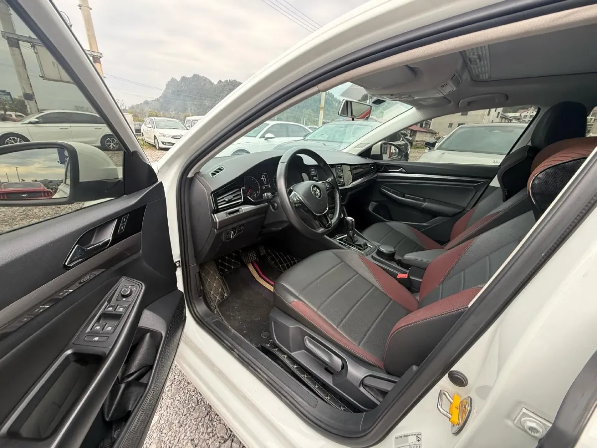 2019 Bestune T77 1.2T 143HP L4 7DCT,autocango,china used car exporter,china ev exporter,chinese used car exporter,chinese used ev exporter