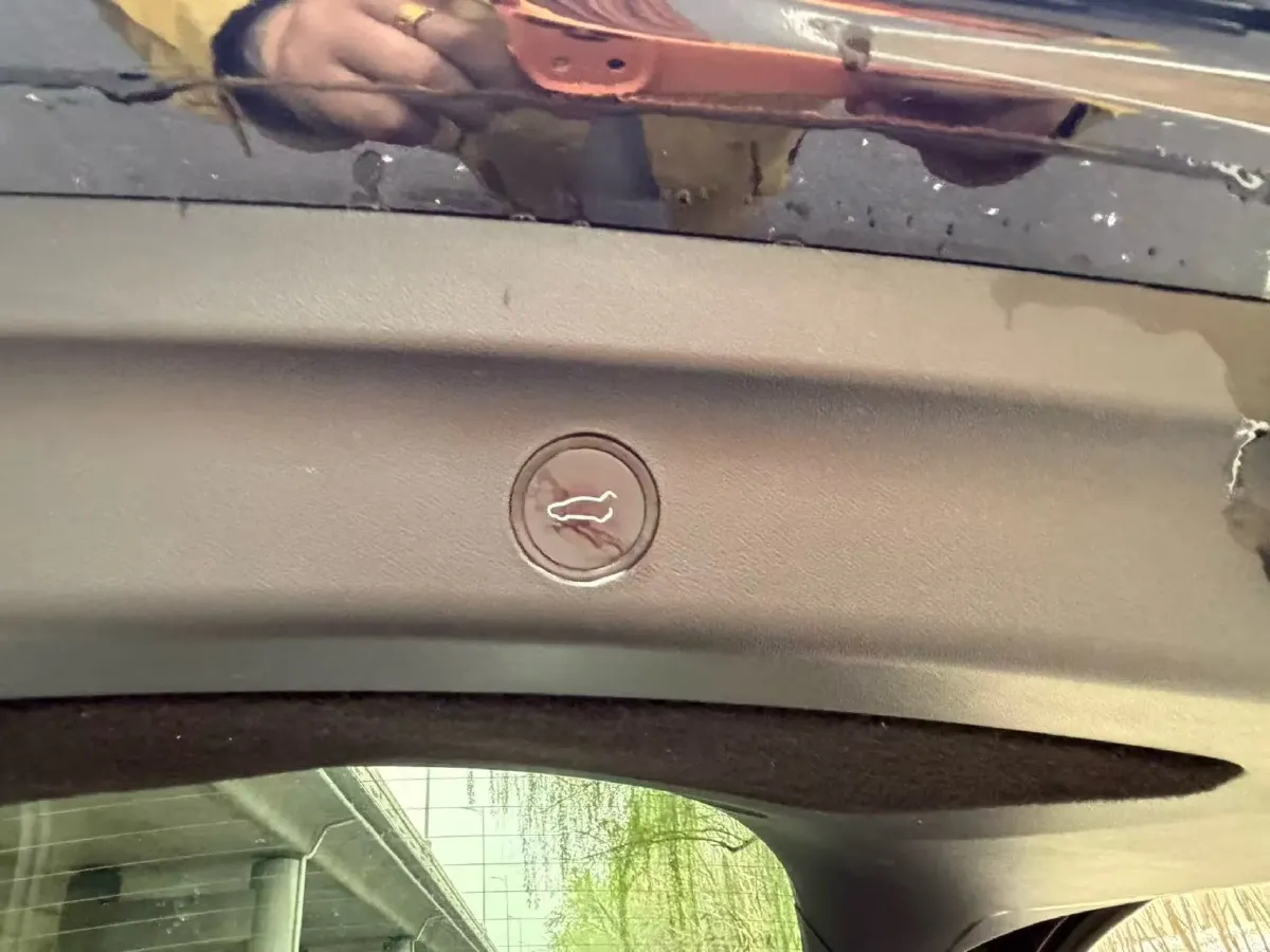 2024 Iveco OuSheng BEV 77.28KWH,autocango,china used car exporter,china ev exporter,chinese used car exporter,chinese used ev exporter