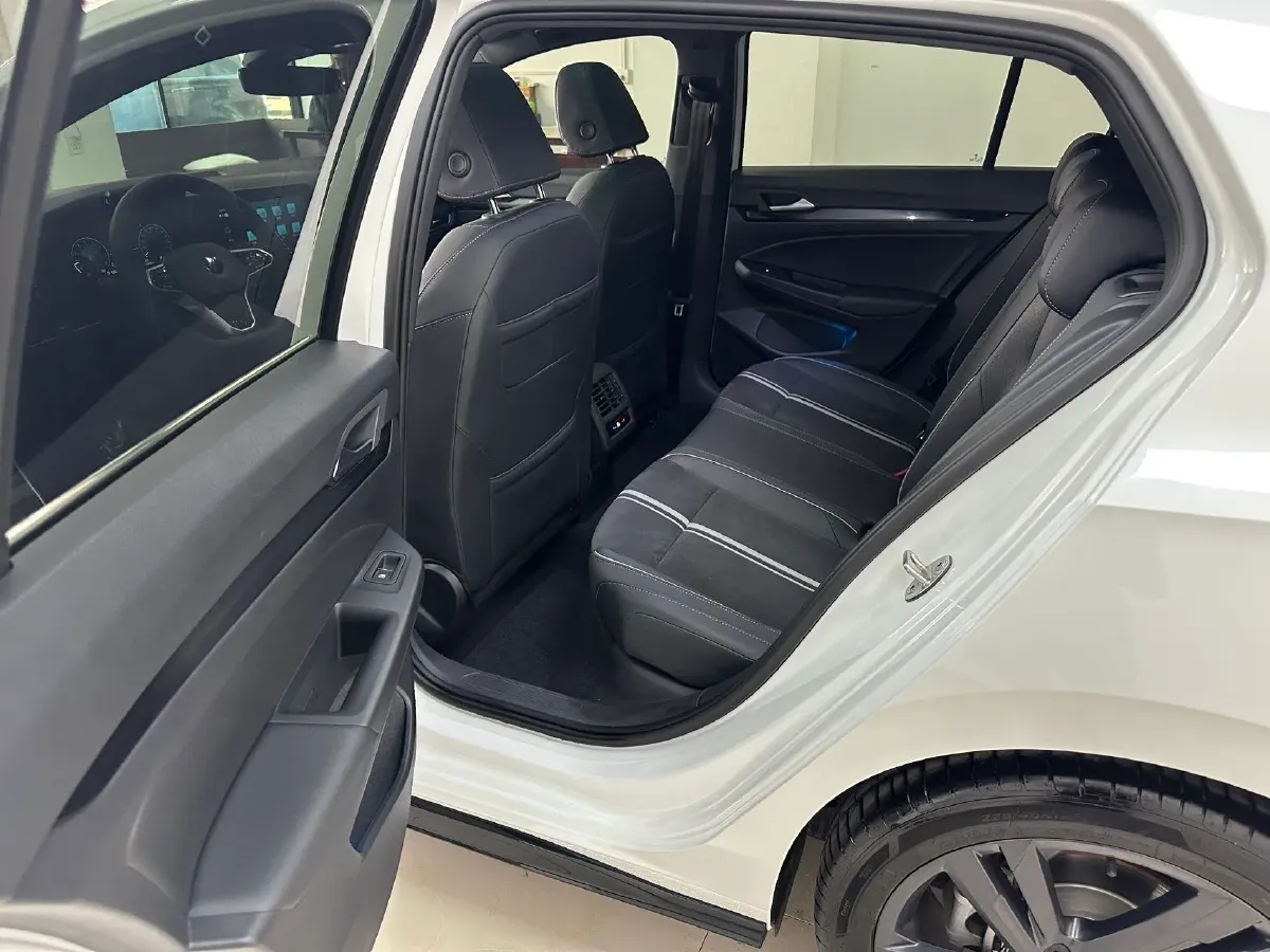 2021 Volkswagen Golf 1.4T 150HP L4 7DCT,autocango,china used car exporter,china ev exporter,chinese used car exporter,chinese used ev exporter