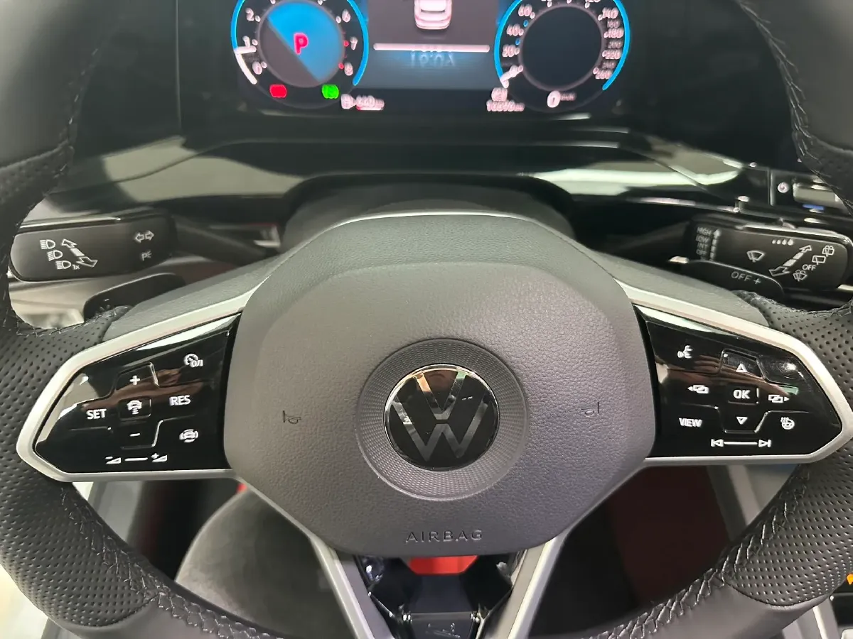 2021 Volkswagen Golf 1.4T 150HP L4 7DCT,autocango,china used car exporter,china ev exporter,chinese used car exporter,chinese used ev exporter