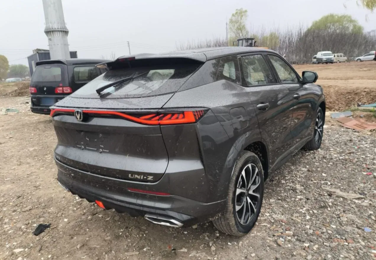 2024 ChangAn UNI-Z 1.5L 98HP L4 E-CVT PHEV 18.4KWH,autocango,china used car exporter,china ev exporter,chinese used car exporter,chinese used ev exporter