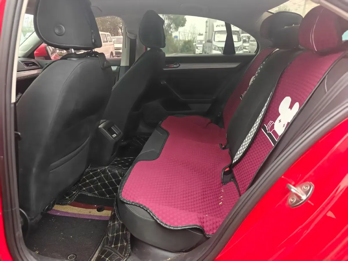 2019 Volkswagen T-Cross 1.4T 150HP L4 7DCT,autocango,china used car exporter,china ev exporter,chinese used car exporter,chinese used ev exporter