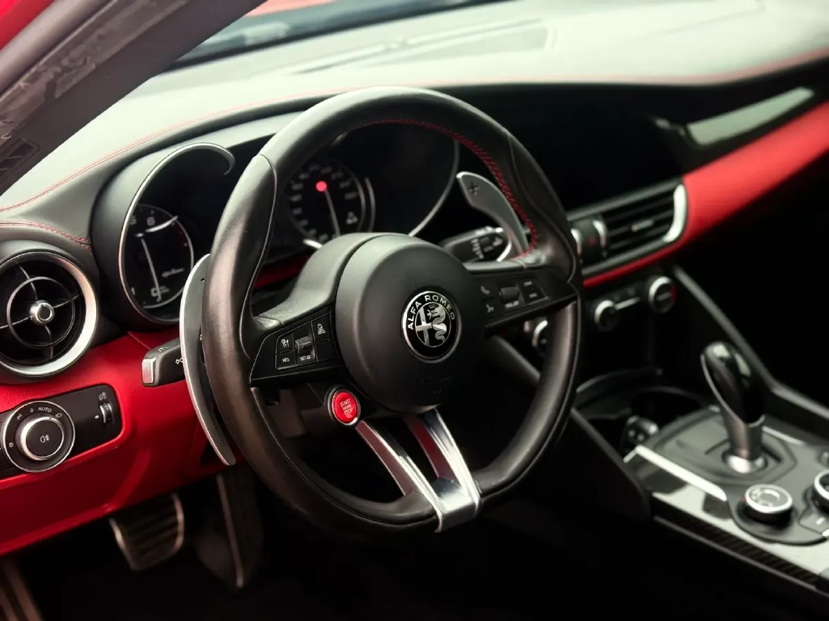 2017 Porsche Macan 3.6T 441HP V6 7DCT,autocango,china used car exporter,china ev exporter,chinese used car exporter,chinese used ev exporter