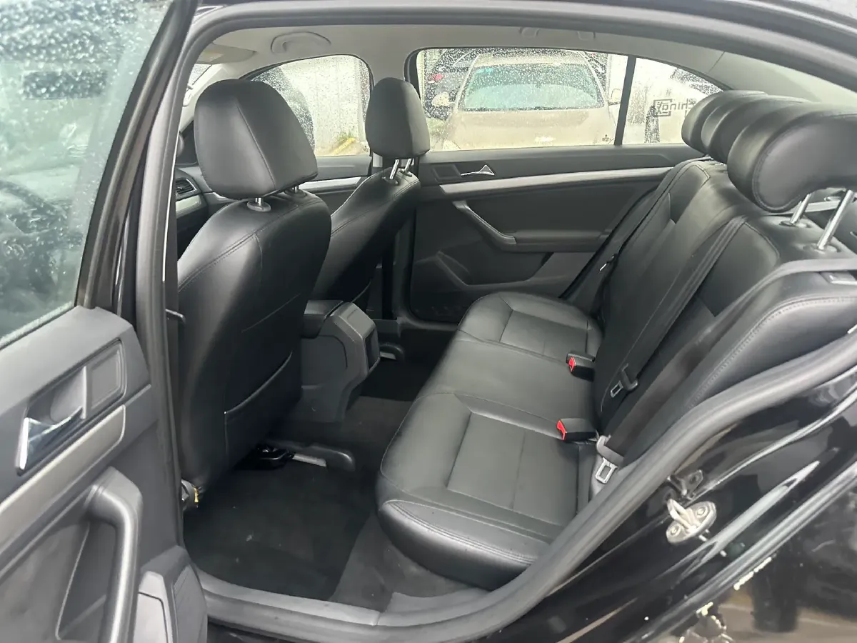 2017 Volkswagen Lavida 1.6L 110HP L4 6AT,autocango,china used car exporter,china ev exporter,chinese used car exporter,chinese used ev exporter