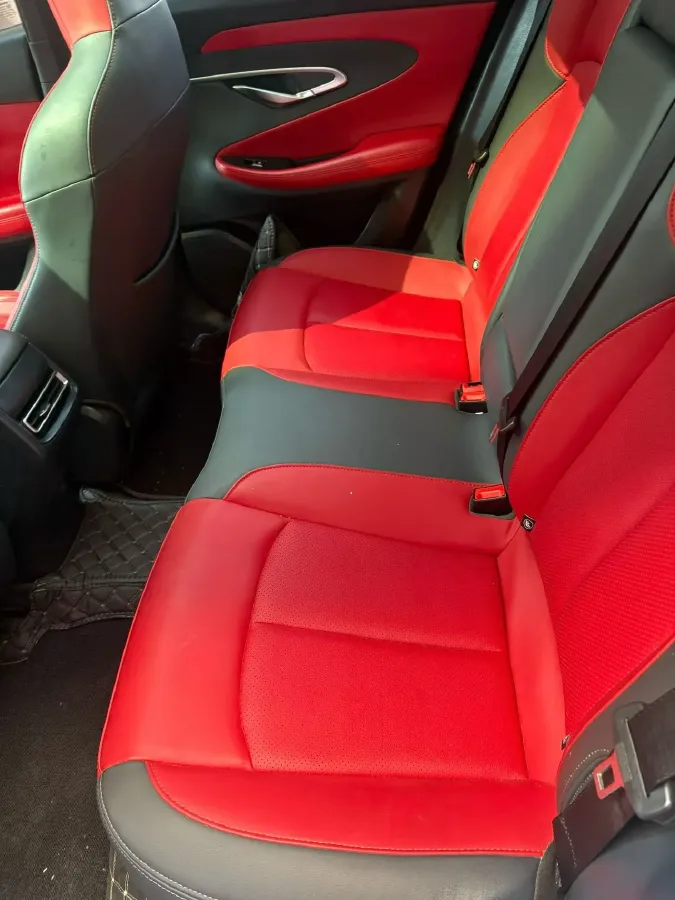 2021 ChangAn UNI-T 1.5T 180HP L4 7DCT,autocango,china used car exporter,china ev exporter,chinese used car exporter,chinese used ev exporter