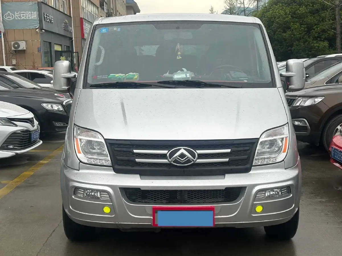 2021 MAXUS XinTu V80 2.0T 139HP L4 6MT,autocango,china used car exporter,china ev exporter,chinese used car exporter,chinese used ev exporter