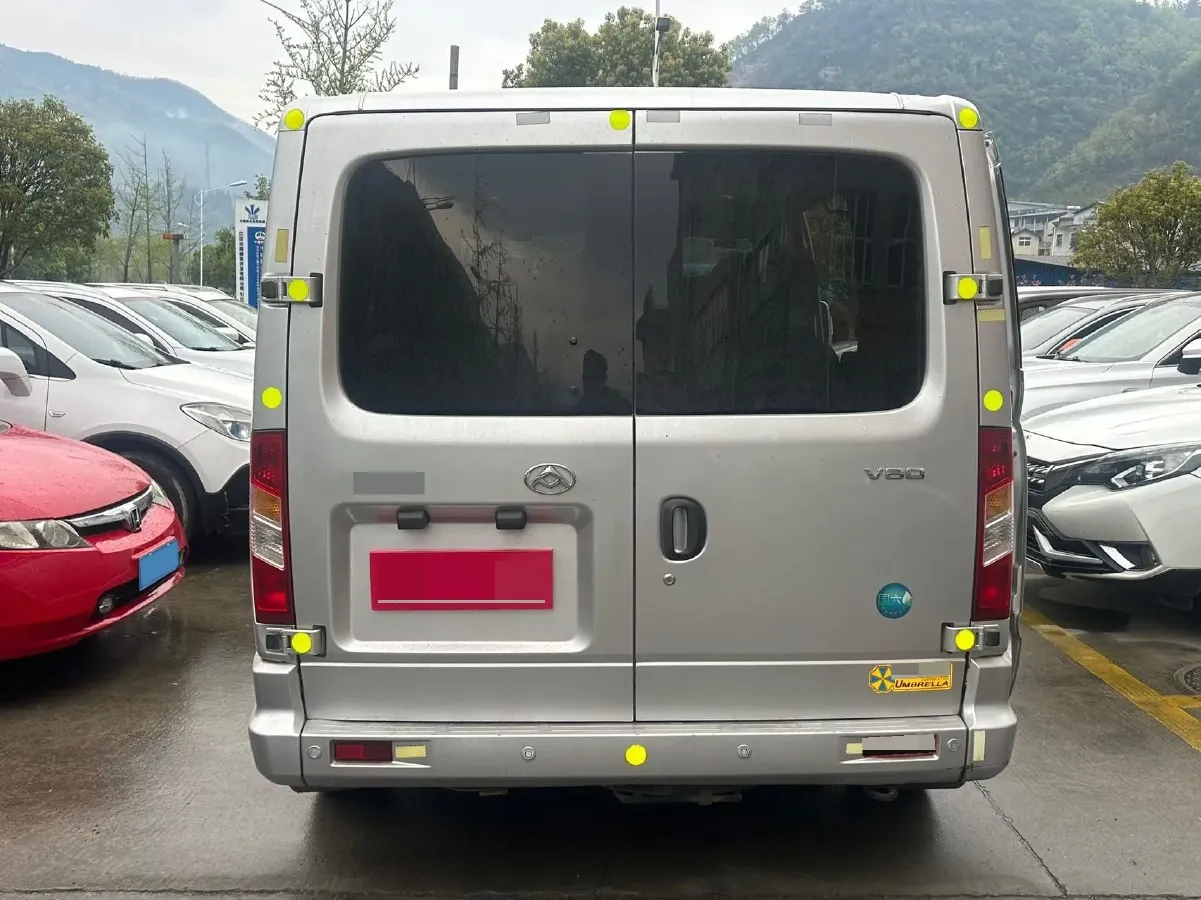 2021 MAXUS XinTu V80 2.0T 139HP L4 6MT,autocango,china used car exporter,china ev exporter,chinese used car exporter,chinese used ev exporter