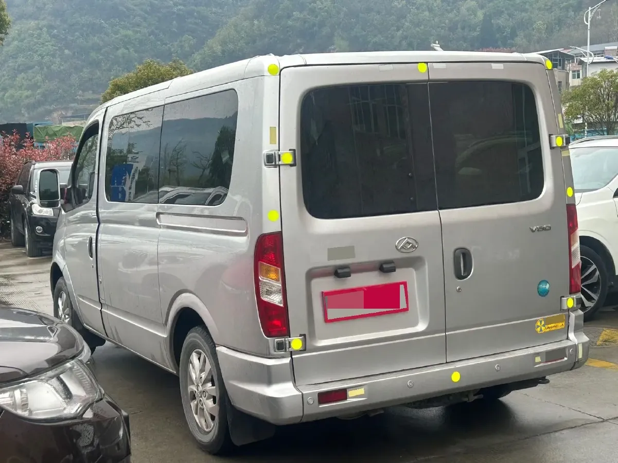 2021 MAXUS XinTu V80 2.0T 139HP L4 6MT,autocango,china used car exporter,china ev exporter,chinese used car exporter,chinese used ev exporter