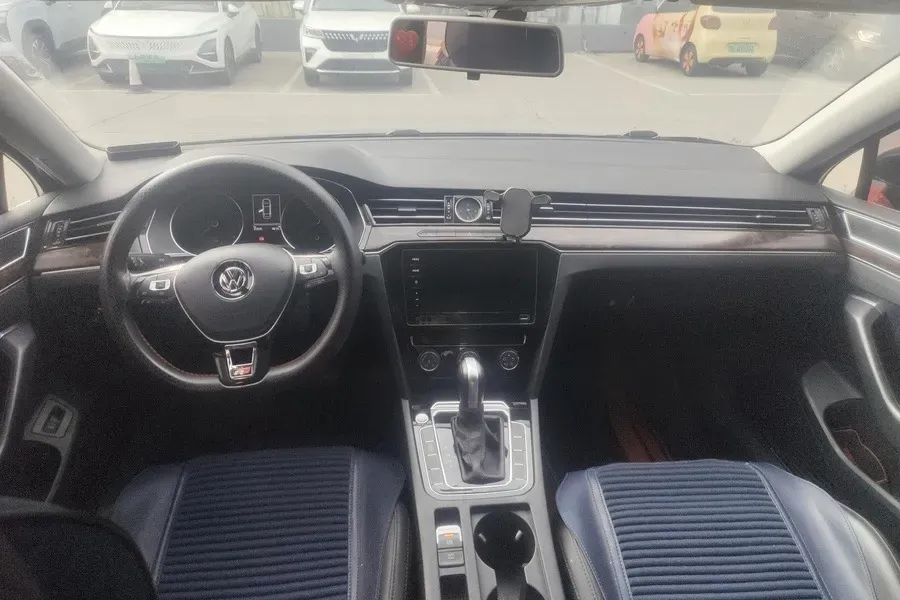 2019 Chevrolet Malibu XL 2.0T 241HP L4 9AT,autocango,china used car exporter,china ev exporter,chinese used car exporter,chinese used ev exporter