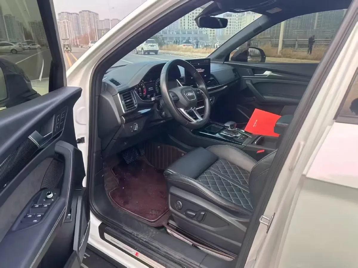 2021 Audi Q5L Sportback 2.0T 252HP L4 7DCT,autocango,china used car exporter,china ev exporter,chinese used car exporter,chinese used ev exporter