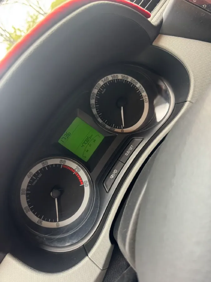 2017 Skoda Fabia 1.4L 90HP L4 6AT,autocango,china used car exporter,china ev exporter,chinese used car exporter,chinese used ev exporter