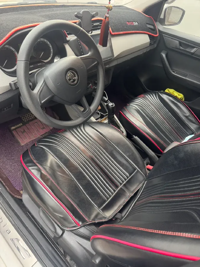 2017 Skoda Fabia 1.4L 90HP L4 6AT,autocango,china used car exporter,china ev exporter,chinese used car exporter,chinese used ev exporter