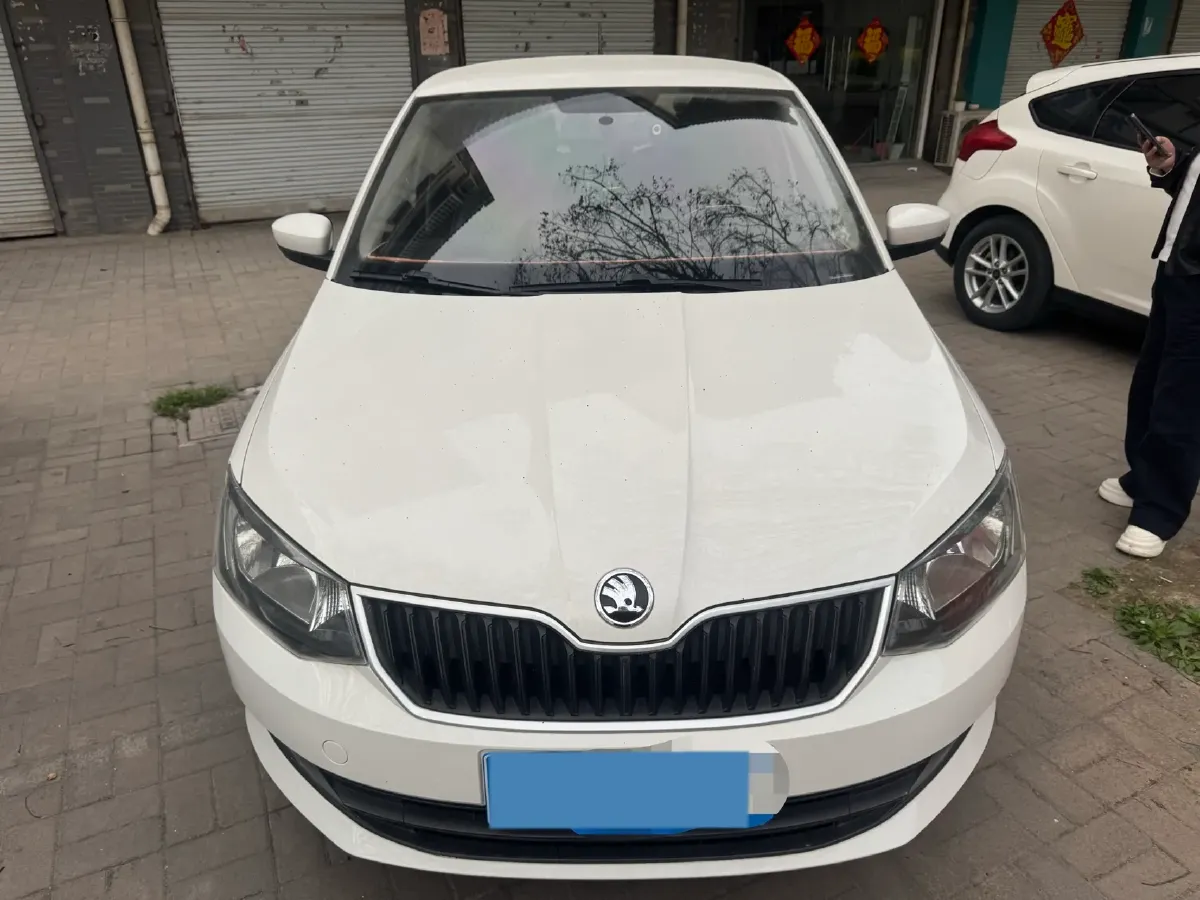 2017 Skoda Fabia 1.4L 90HP L4 6AT,autocango,china used car exporter,china ev exporter,chinese used car exporter,chinese used ev exporter