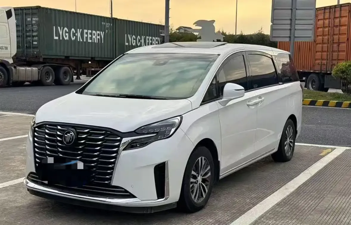 2023 Buick GL8 2.0T 237HP L4 9AT,autocango,china used car exporter,china ev exporter,chinese used car exporter,chinese used ev exporter