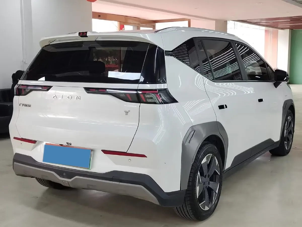 2022 Geely Okavango 1.8T 184HP L4 7DCT,autocango,china used car exporter,china ev exporter,chinese used car exporter,chinese used ev exporter